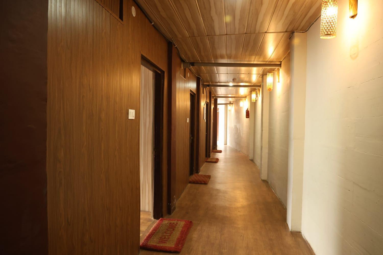 Sleeping Beauty Hotel Moutain View Property Joshīmath Exterior foto