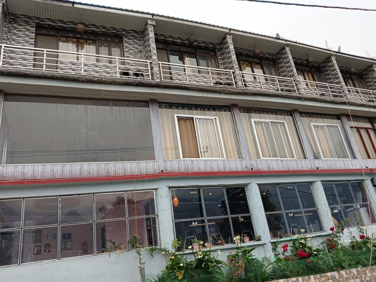 Sleeping Beauty Hotel Moutain View Property Joshīmath Exterior foto